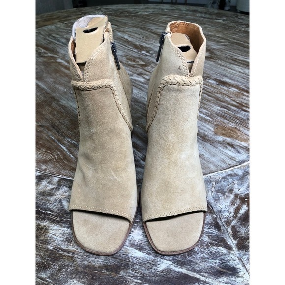 Lucky Brand Lureli Sandal Peep Toe Wedge Tan NEW 8.5 US - Picture 2 of 7